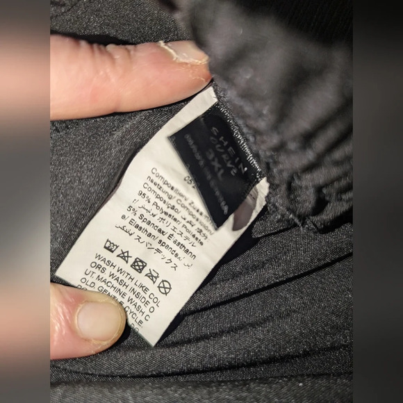 Shein Curve Women's Plus Size Baggy Lightweight Black Capri Size 3XL. EUC - Picture 8 of 8